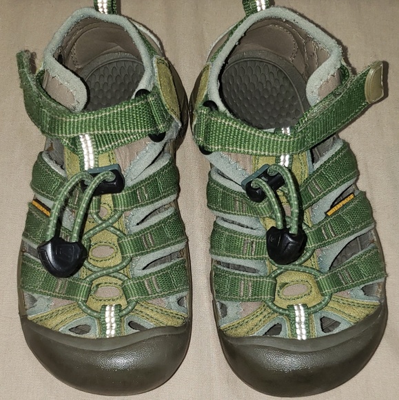 kids waterproof sandals